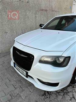 کرایسلەر 300